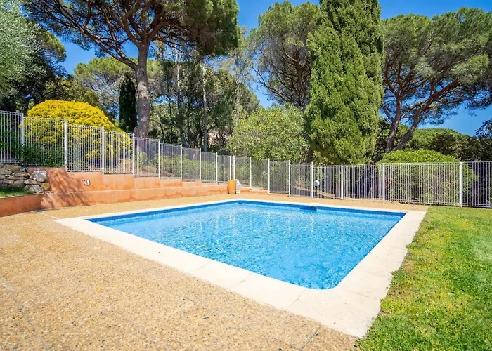 Domaine Des Restanques By Interhome